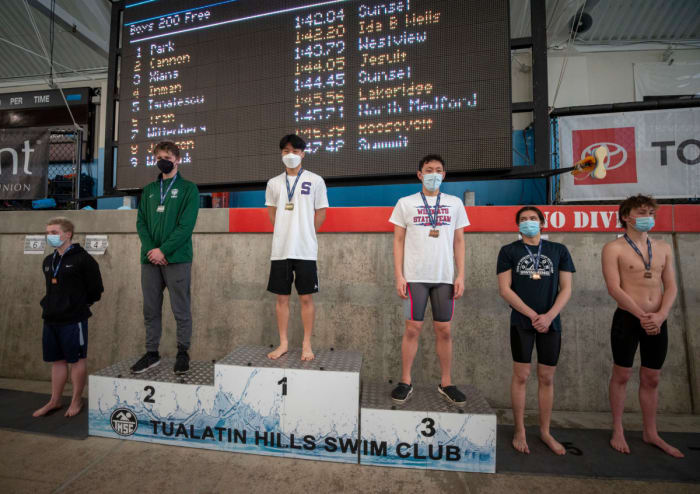 3.boys_200free-1